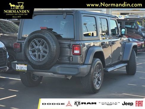 Used 2024 Jeep Wrangler Unlimited Sport AWD/4WD image 4