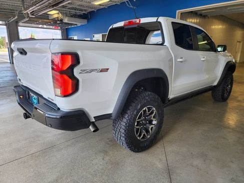 Certified 2024 Chevrolet Colorado ZR2 w/ ZR2 Convenience Package III AWD/4WD image 4