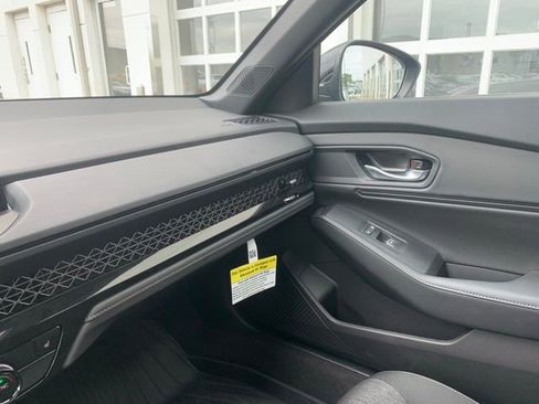 Used 2025 Honda Accord Sport image 16