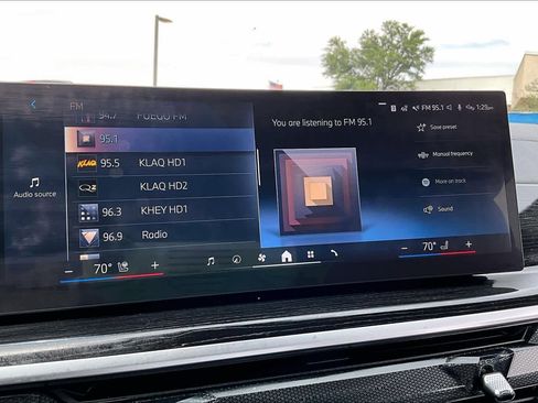 Used 2025 BMW X6 xDrive40i w/ Executive Package image 31