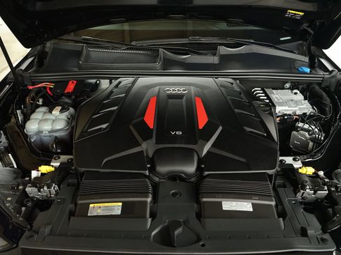 Used 2023 Audi SQ7 Prestige AWD/4WD image 32