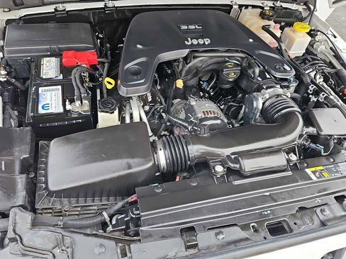 Used 2020 Jeep Gladiator Rubicon image 14