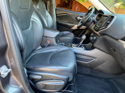 Used 2018 Jeep Cherokee Limited FWD image 51
