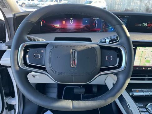 Used 2026 Lincoln Nautilus Premier image 21