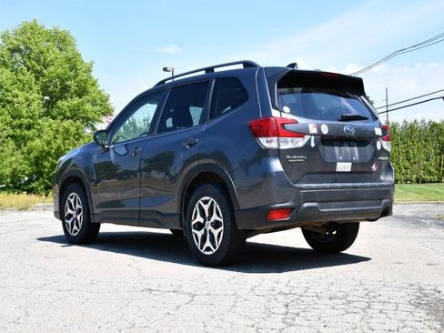 Used 2021 Subaru Forester Premium AWD/4WD image 5