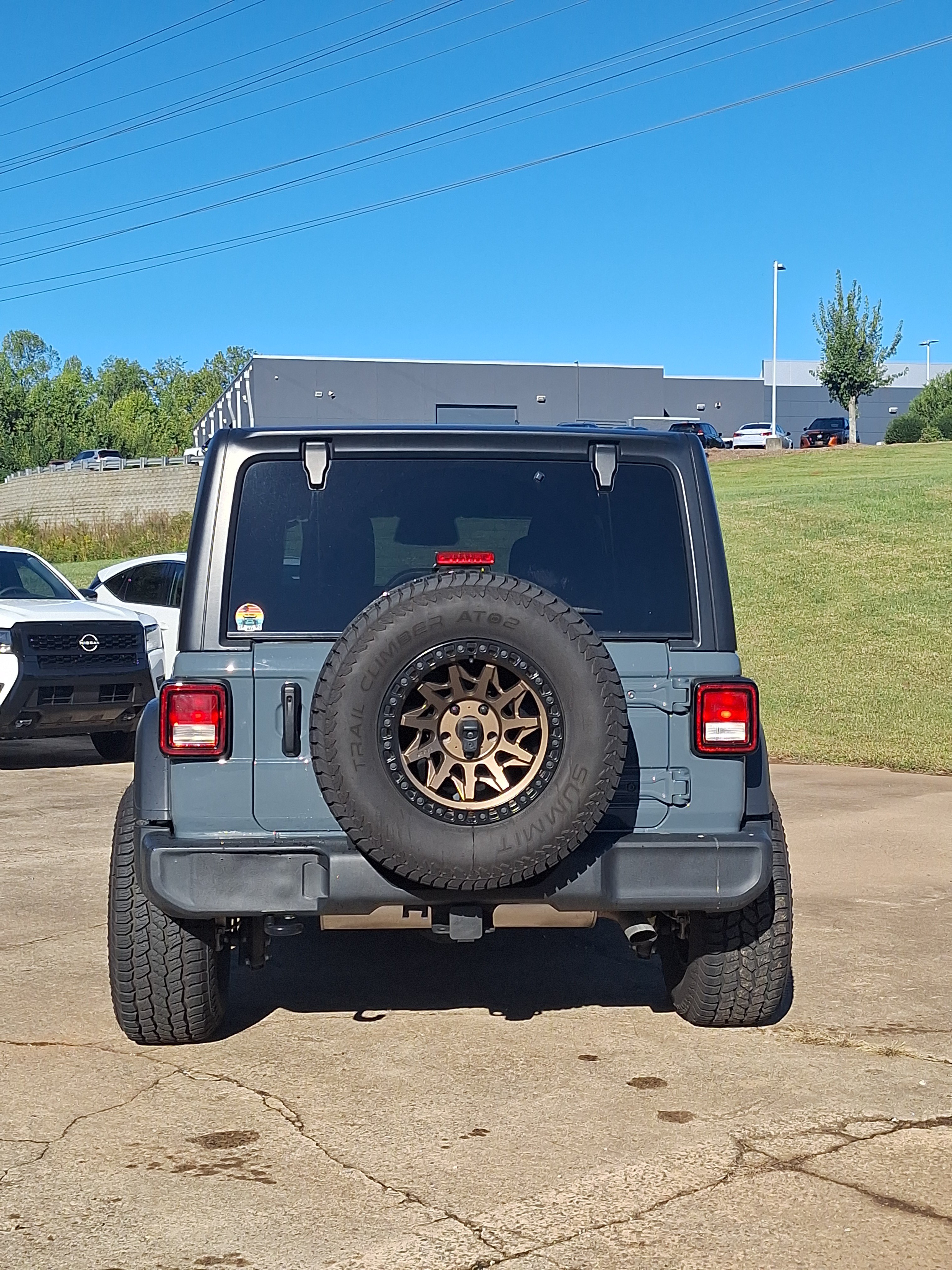 Used 2025 Jeep Wrangler Unlimited Sport AWD/4WD image 24