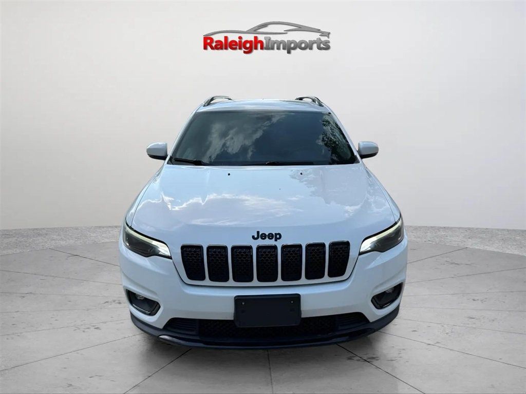 Used 2019 Jeep Cherokee Latitude Plus AWD/4WD image 3
