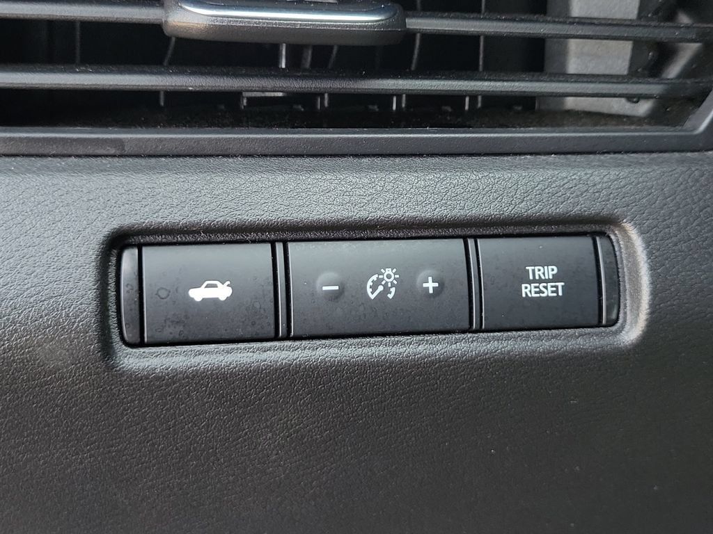 Used 2024 Nissan Altima 2.5 SV FWD image 22