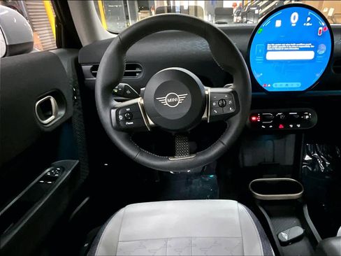 Certified 2025 MINI Cooper 2-Door Hardtop image 7