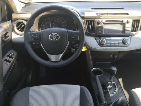 Used 2013 Toyota RAV4 XLE AWD/4WD image 15