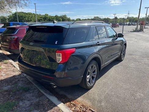 Used 2023 Ford Explorer XLT w/ Equipment Group 202A image 3