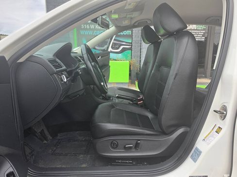 Used 2012 Volkswagen Passat 2.5 SE FWD image 19