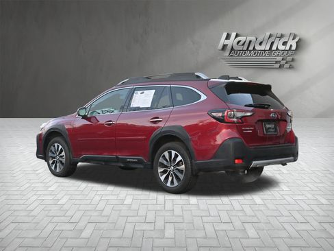 Used 2025 Subaru Outback Touring XT image 7