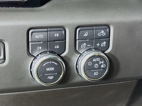 Used 2024 GMC Sierra 1500 Denali AWD/4WD image 17