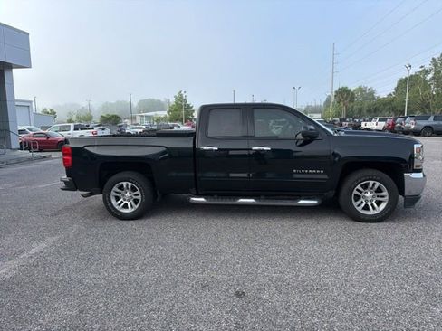Used 2017 Chevrolet Silverado 1500 LT w/ All Star Edition RWD image 4