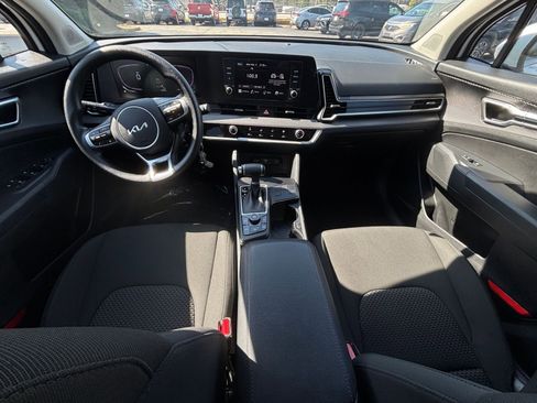 Used 2025 Kia Sportage LX image 33
