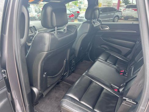 Used 2017 Jeep Grand Cherokee Limited RWD image 8