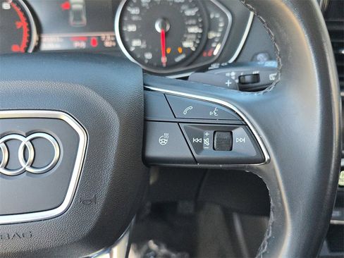 Used 2023 Audi Q5 2.0T Premium w/ Convenience Package image 25