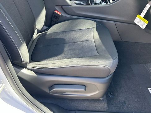 New 2025 Jeep Grand Cherokee Laredo image 32