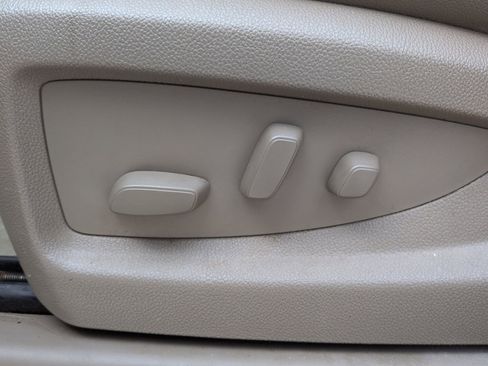 Used 2015 Chevrolet Suburban LTZ AWD/4WD image 20