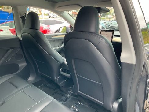 Used 2023 Tesla Model Y 2WD image 60
