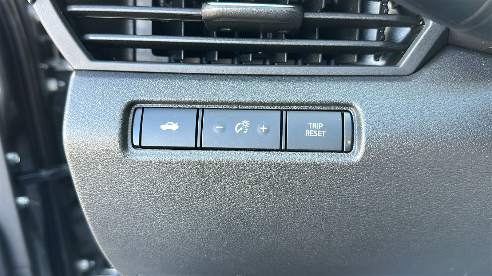 Certified 2025 Nissan Altima 2.5 S FWD image 13
