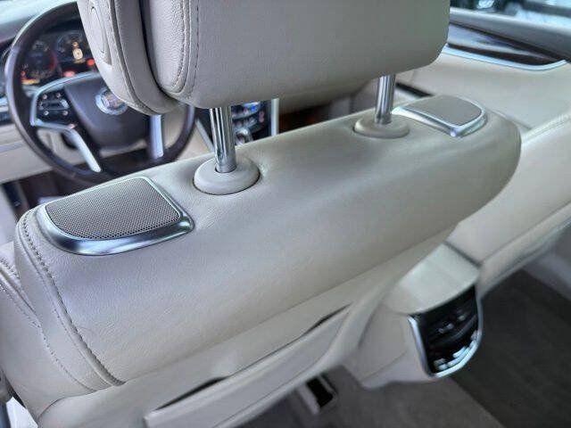 Used 2013 Cadillac XTS Premium AWD/4WD image 21