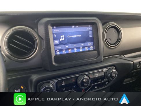 Used 2021 Jeep Gladiator Sport image 2