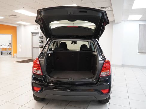 Used 2020 Chevrolet Trax LS FWD image 9