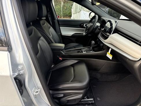 New 2026 Jeep Compass Limited image 9