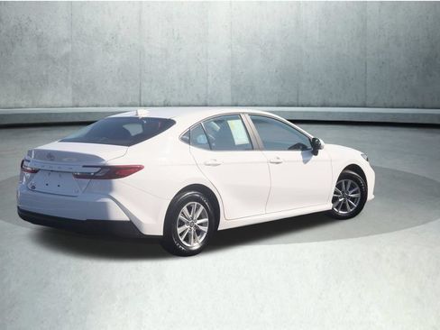 Used 2025 Toyota Camry LE w/ Convenience Package AWD/4WD image 15