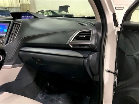 Used 2019 Subaru Forester Limited AWD/4WD image 18
