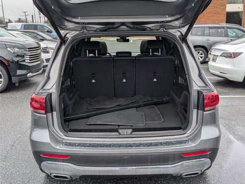 Used 2020 Mercedes-Benz GLB 250 4MATIC w/ Premium Package image 13