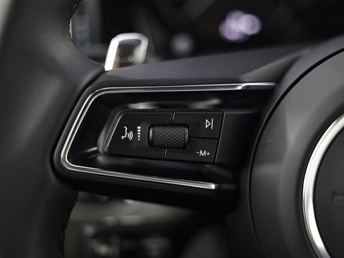 New 2026 Porsche Macan image 36