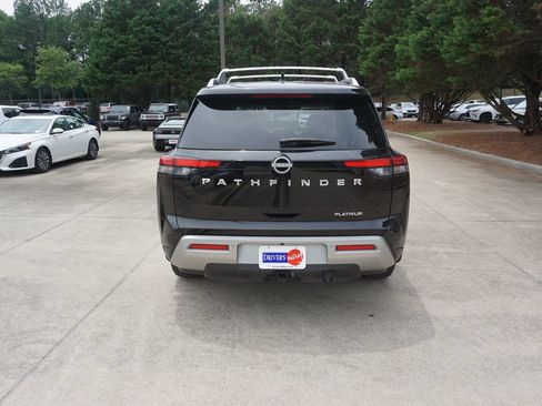 Used 2023 Nissan Pathfinder Platinum FWD image 22