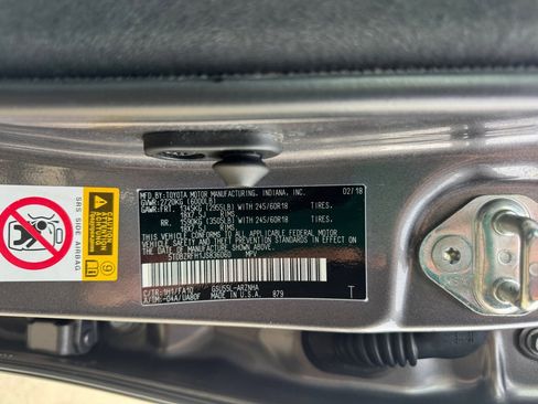 Used 2018 Toyota Highlander Plus image 39