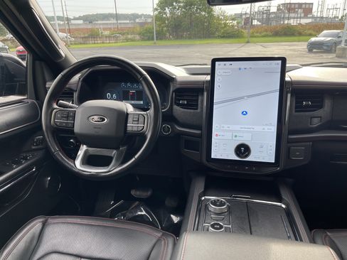 Used 2022 Ford Expedition Max Limited image 30