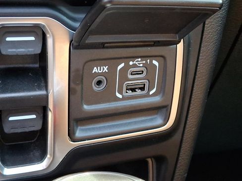 Certified 2022 Jeep Wrangler Unlimited Sahara w/ LED Lighting Group AWD/4WD image 27