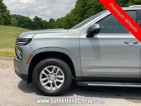 Used 2025 Chevrolet Tahoe LT AWD/4WD image 10