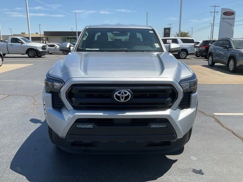 Used 2024 Toyota Tacoma SR5 RWD image 21