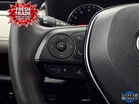Used 2021 Toyota RAV4 XLE Premium AWD/4WD image 16