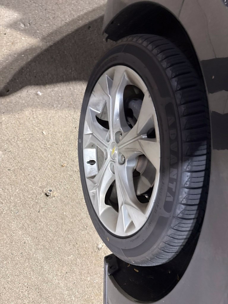 Used 2017 Chevrolet Cruze Premier FWD image 12