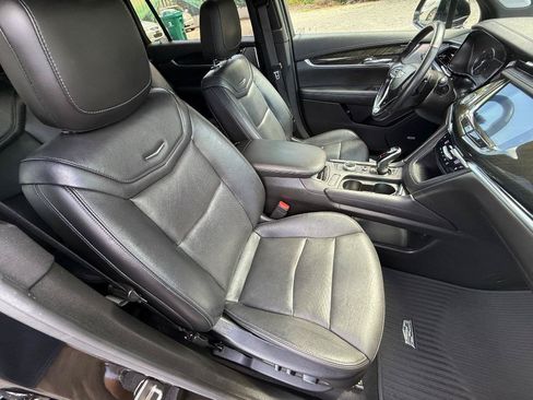 Used 2020 Cadillac XT6 Premium Luxury FWD image 22