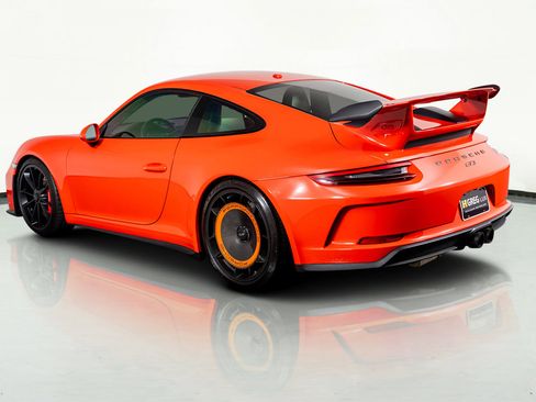Used 2018 Porsche 911 GT3 image 15