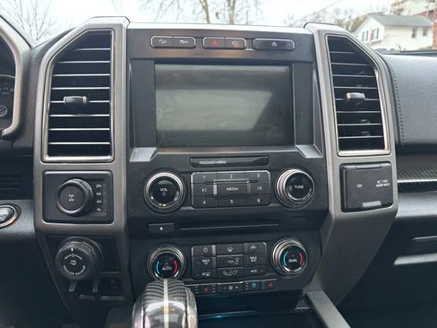 Used 2018 Ford F150 Raptor w/ Equipment Group 802A Luxury image 19