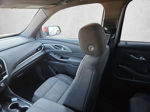 Used 2023 Chevrolet Traverse LT AWD/4WD image 5