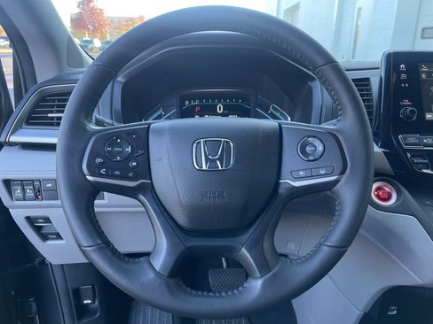 Certified 2024 Honda Odyssey EX-L image 17