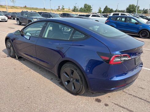 Used 2022 Tesla Model 3 Long Range AWD/4WD image 3