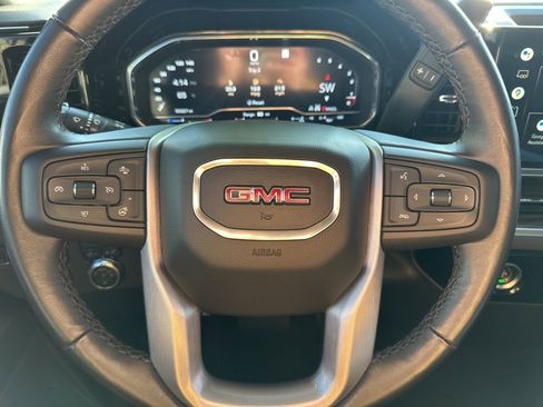 Used 2022 GMC Sierra 1500 Elevation image 21