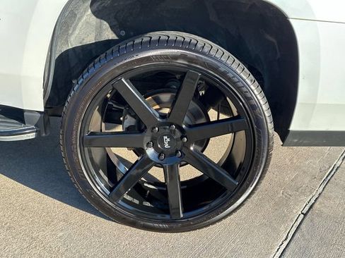 Used 2019 Cadillac Escalade Luxury RWD image 34